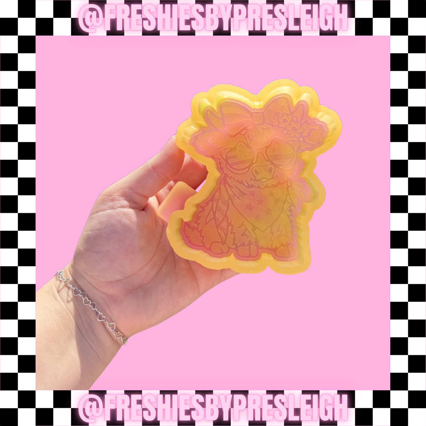 Patriotic Highland Cow Freshie Mold
