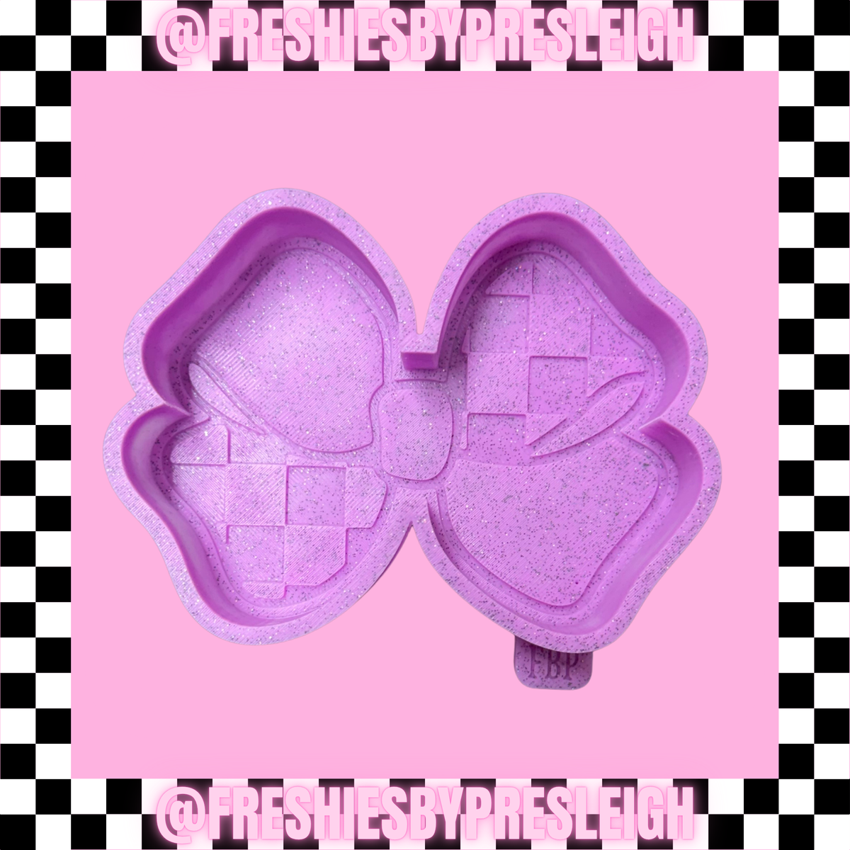 Checkered Bow Freshie Mold